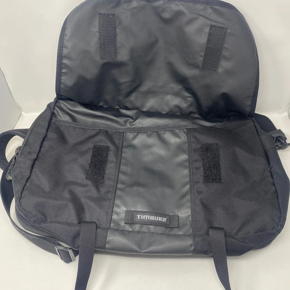 Timbuk2 Medium Messenger Laptop Backpack Black Convertible Commuter Bag